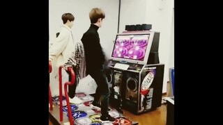 It's really funny🤣#seventeen #scoups #wonwoo #mingyu #vernon #jeonghan #joshua #woozi #dk #seungkwan