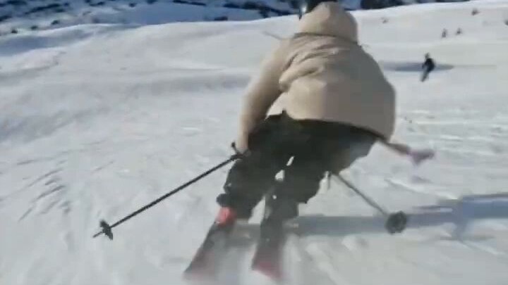 หน้าร้อนที่ภูเก็ตไม่เคยหยุดพัก หนุ่มในดวงใจของฉันยังคงเร่าร้อนไม่เปลี่ยน!