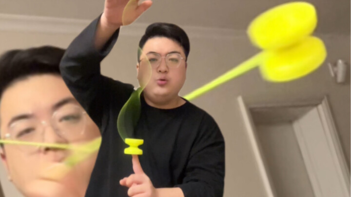 Hãy thử thách bản thân thực hiện những trò khó với con yo-yo giá 50 nhân dân tệ!