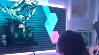 EDG夺冠了之后 挑战和女朋友说不在家里电竞房玩电脑 要出去去网吧