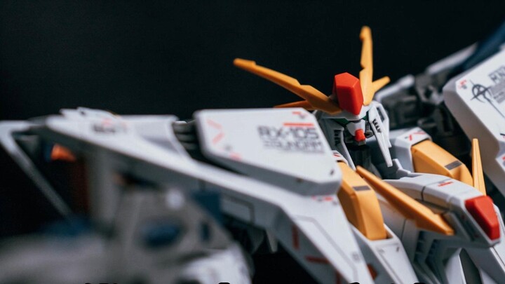 Bandai HG Cossey Gundam Assembly