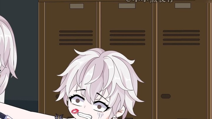 تتبعتني فتاة جميلة من المدرسة بهدوء بعد انتهاء الدوام، ولم أكن أتوقع أنني فقط عندما انعطفت إلى شارع 