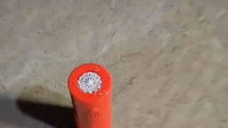 Khi bố mẹ bạn bắt đầu mua pháo hoa trên Pinxx, bạn sẽ nhận được một chiếc máy bắn bong bóng hahaha