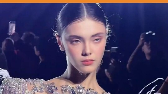 The model loses herself amid a chorus of “wows”~ #Model #Funny #When a cool, aloof model cracks up f