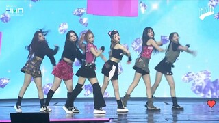 STAYC "Poppy" at Hanteo Music Awards 2022 Day 1