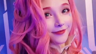 ที่นี่คือที่ที่ฉันโดนโจมตีใน Summoner's Rift ยินดีต้อนรับสู่เลนล่างสุด ADC ตัวน้อยของฉัน