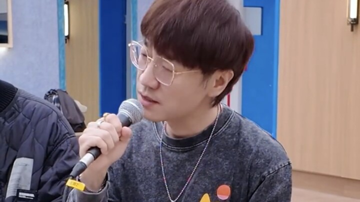 【หวังเจิงเหลียง】ห้องซ้อมฝึกซ้อมผ่าดงหนาม - คลิปซ้อมเพลงและท่าเต้น “โรแมนติก ยูโทเปีย”