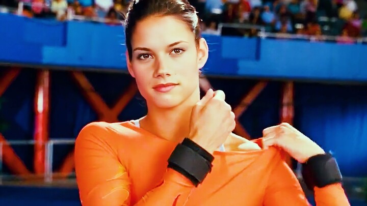 Atlet menarik celana dalamnya untuk mengejek wasit—semata-mata demi melawan skandal manipulasi nilai