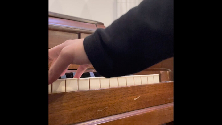 تجربة من منظور الشخص الأول لاستعراض المهارات أمام الأجانب، الموقع: باريس (ساعة الذهبية، لغز الحب، مط