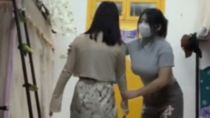 Kamu lebih besar, jadi kamu benar