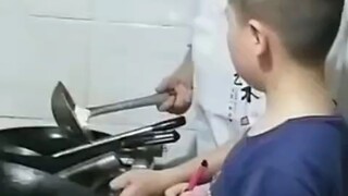 لا تذهب إلى المدرسة، وإلا ستؤخر تعليم طفلك.