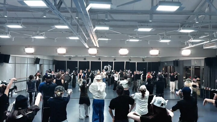 Oh my gosh! So exhilarating—100 people dancing together! [Times Youth League] “Thorn” choreographer’
