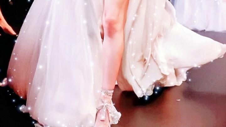 Check out those high-end, ethereal dresses that went viral~ (Part 1)