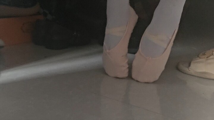 男孩子的雾紫色体服加大袜舞蹈鞋