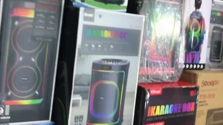 可以接受失败，但绝对不能接受未曾奋斗过的自己。人生就是一条坎坷曲折的路，即使不断的跌倒，也一定要爬起来，坚持自己的梦想。记住，这一秒不放弃，下一秒就会有希望。