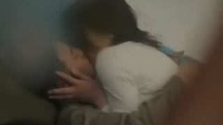 Aku menjinakkan suamiku yang dingin dan mendominasi, dimanja olehnya tanpa henti