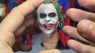 HottoysDX11 Joker's myth of being a 1/6 Heath Ledger Joker might be broken?