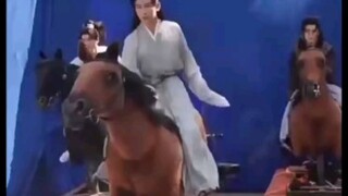 【莲花楼】哈哈哈哈要被这段花絮笑死了，这个马也太潦草了，他们怎么忍住不笑的哈哈哈哈哈