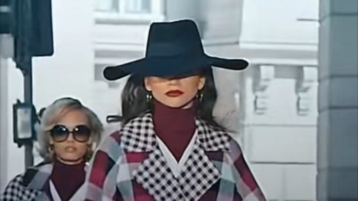 Zendaya 赞 姐 出 街