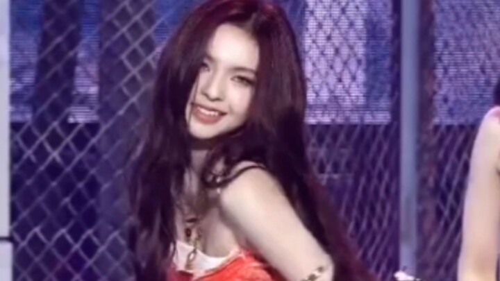 ต้องบอกว่าความน่าดูสุดๆ!!! ไม่อยากจะเชื่อเลย ดูเธอเต้นไปเรื่อยๆ กลับทำให้รู้สึกชอบท่าเต้นนี้ขึ้นมาได