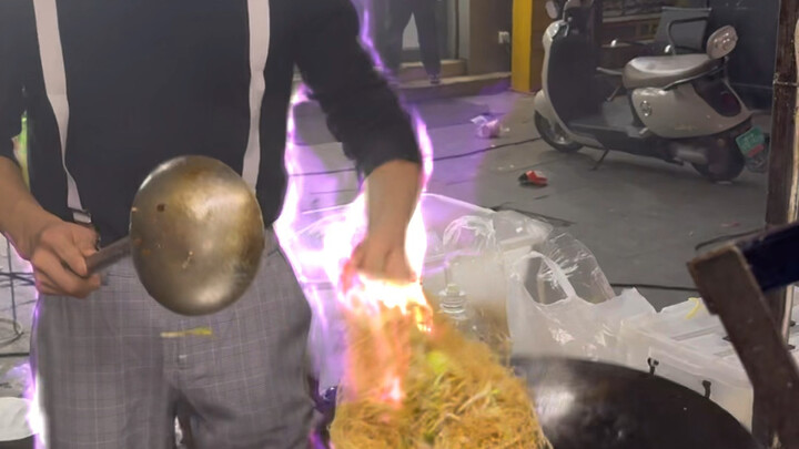 ملك قلي النودلز بالنار، متدرب قلي النودلز، قتال سريع كالبرق في الشوارع. @كاي جيه فطور مقلي (نسخة الب