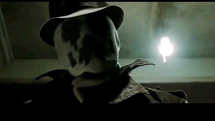 Titan belum selesai, tapi saya masih ingat prototipe Levi adalah Rorschach di Watchmen.