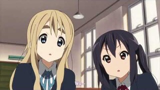 k-on! yui cuts hair