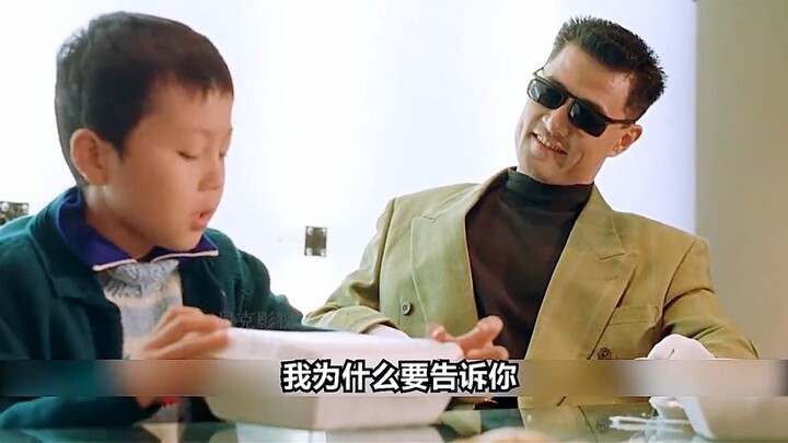 The crime boss, in order to root out the undercover agent, even brutally attacked a child.