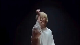في مجال الرقص الحديث، بارك جيمين هو الإله.