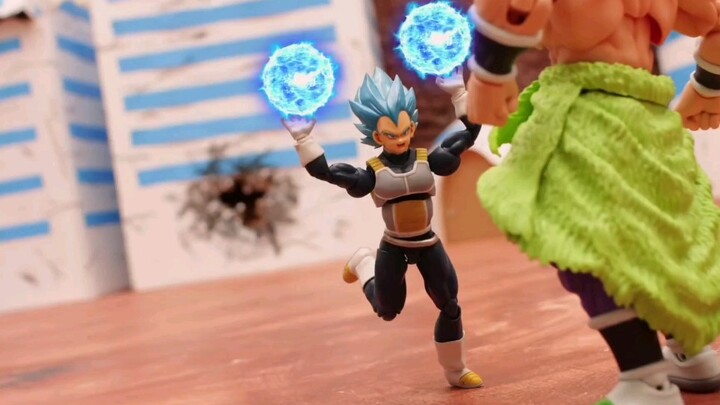 Cetak Ulang - Animasi Stop Motion Dragon Ball - Fantasi Masa Depan - Gogeta vs Broly