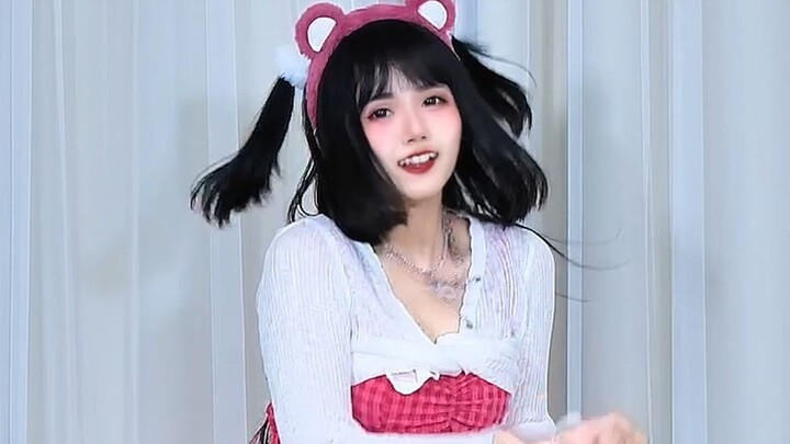 Twin-tailed bear!