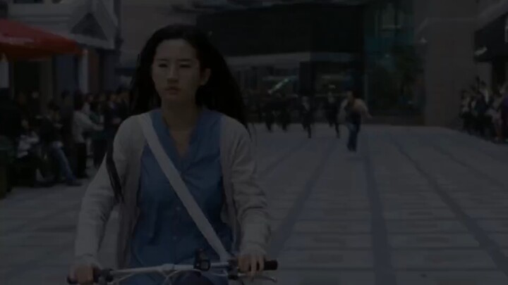 “สาวธรรมดาหลิวอี้เฟย” “หลิวอี้เฟย” “หวังลี่หง”