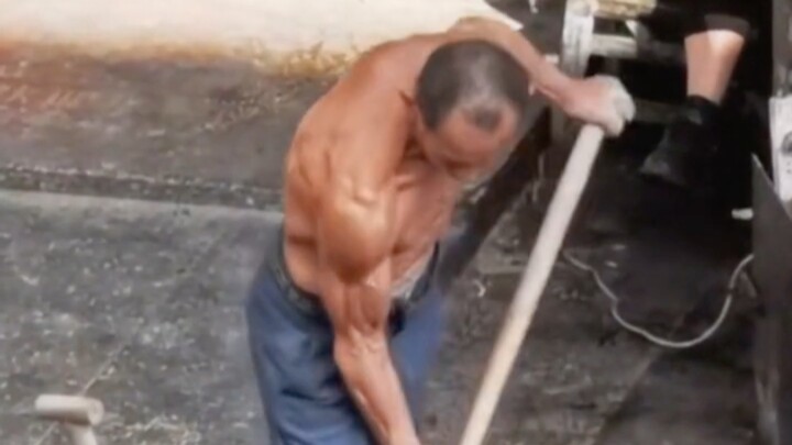 خطوط عضلات العم رائعة جدًا