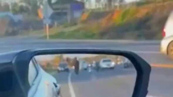 Drama televisi. Hampir dapat dipastikan bahwa salah satu dari empat anggota keluarga tersebut adalah