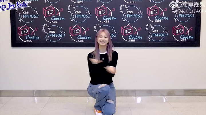 【TWICE】[Video Hukuman] Tzuyu TWICE menari “Talk that Talk” dengan kecepatan 2x, imut!!!