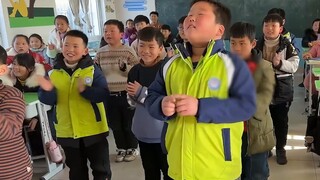 Làm nổ tung quyển vở bài tập