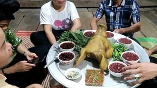 THÁNH ĂN TIẾT CANH , ĐẦU HEO, ĂN MỠ KHÔNG AI BẰNG