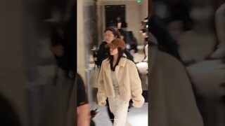 Zhao Lusi Fancam Update 30.12.23 | Lusi sets out again for Hunan TV's New Year Eve Gala Rehearsal