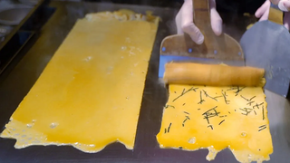 ローリングだし巻き卵 - Teppanyaki Egg Master - Japanese Rolled Omelet - Japanese Street Food - オムレツ