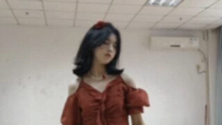 اجتماع رياضي لمدرسة ثانوية مصابة بداء السوط