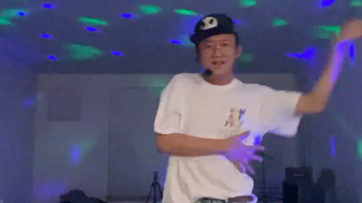 【BLACKPINK】【HOW YOU LIKE THAT】A tough guy sings and dances to BLACKPINK's hit single HOW YOU LIKE TH