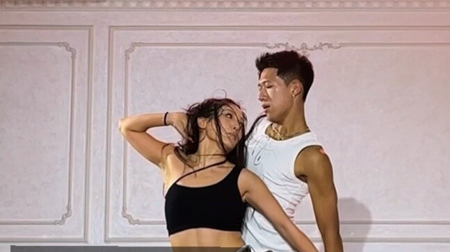 คู่รักเต้น Kpop ที่ดีที่สุดแห่งปีปรากฎตัวแล้ว! BTS คือคุณ!