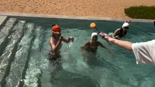 【An Yujin】Anjing kecil seksi dan abstrak di tengah gurun, bakal jadi cokelat nih~ | Update Teater Di