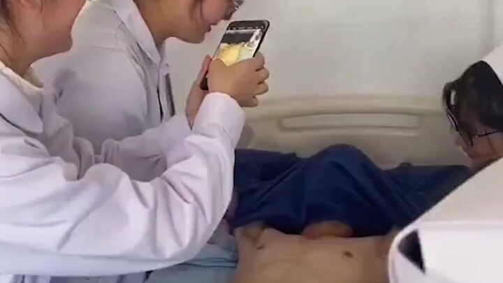 Saya sama sekali tidak merasa sakit; selama bisa menang, saya rela terus berlari seperti ini.