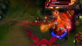 If you use your foot R well, you can even hit the target unexpectedly!