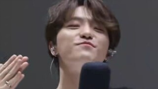 [Lee Chan/dino] "What would you say to your 17-year-old self if you met him?" — dino: "Run away!" | 