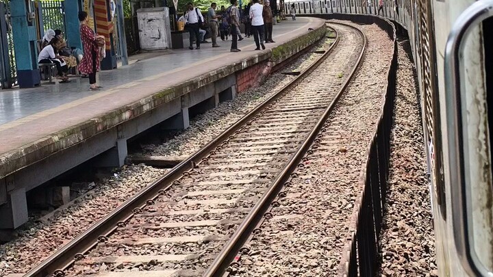 Mumbai life line local train