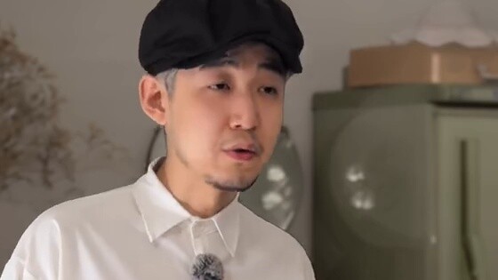 The cracks on the keys will eventually be filled with notes and become medals