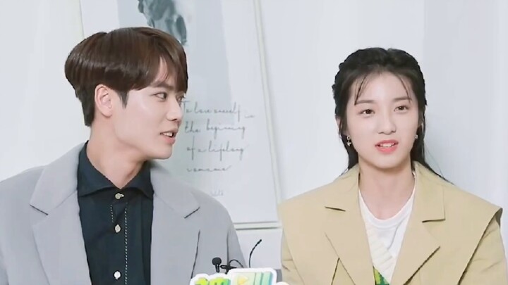 [Lin Yanjun×Wan Peng] [คู่รักไม่แต่งหน้า] ป้าหัวเราะไม่หยุด โหนกแก้มของเธอยกขึ้นสูง!