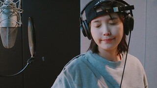 كواليس تسجيل أغنية IU الجديدة "Holssi" تُكشف للجمهور